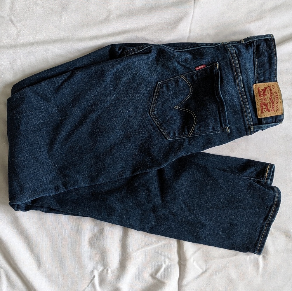 Mid Rise Skinny Levi Jeans